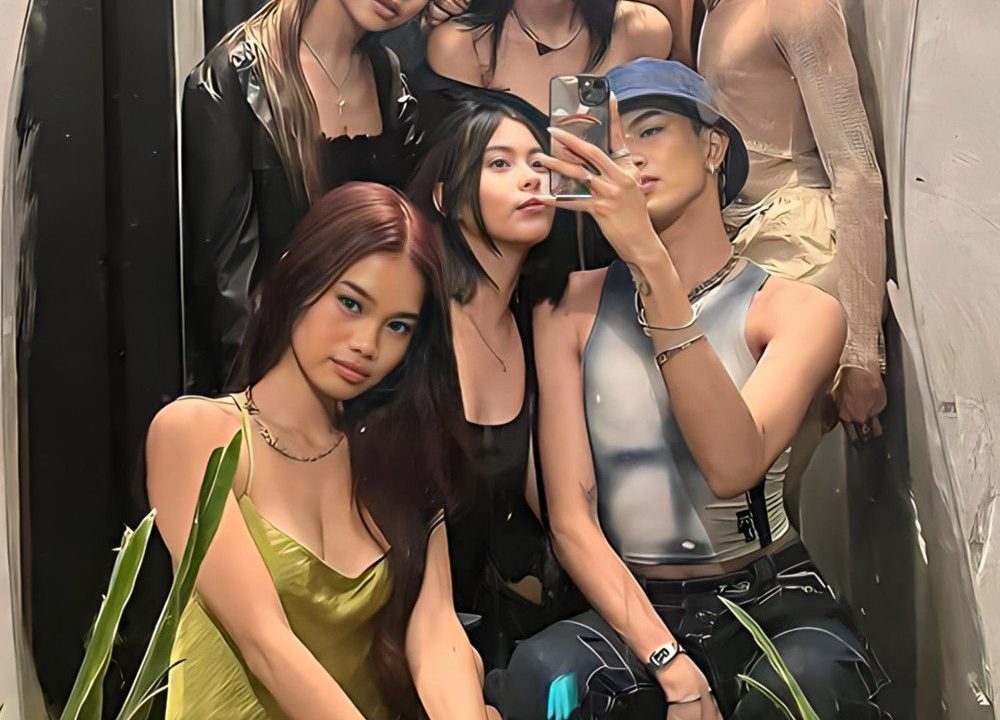 Outfit Skena Anak Jaksel: Gaya Anti Mainstream yang Lagi Hits 2025