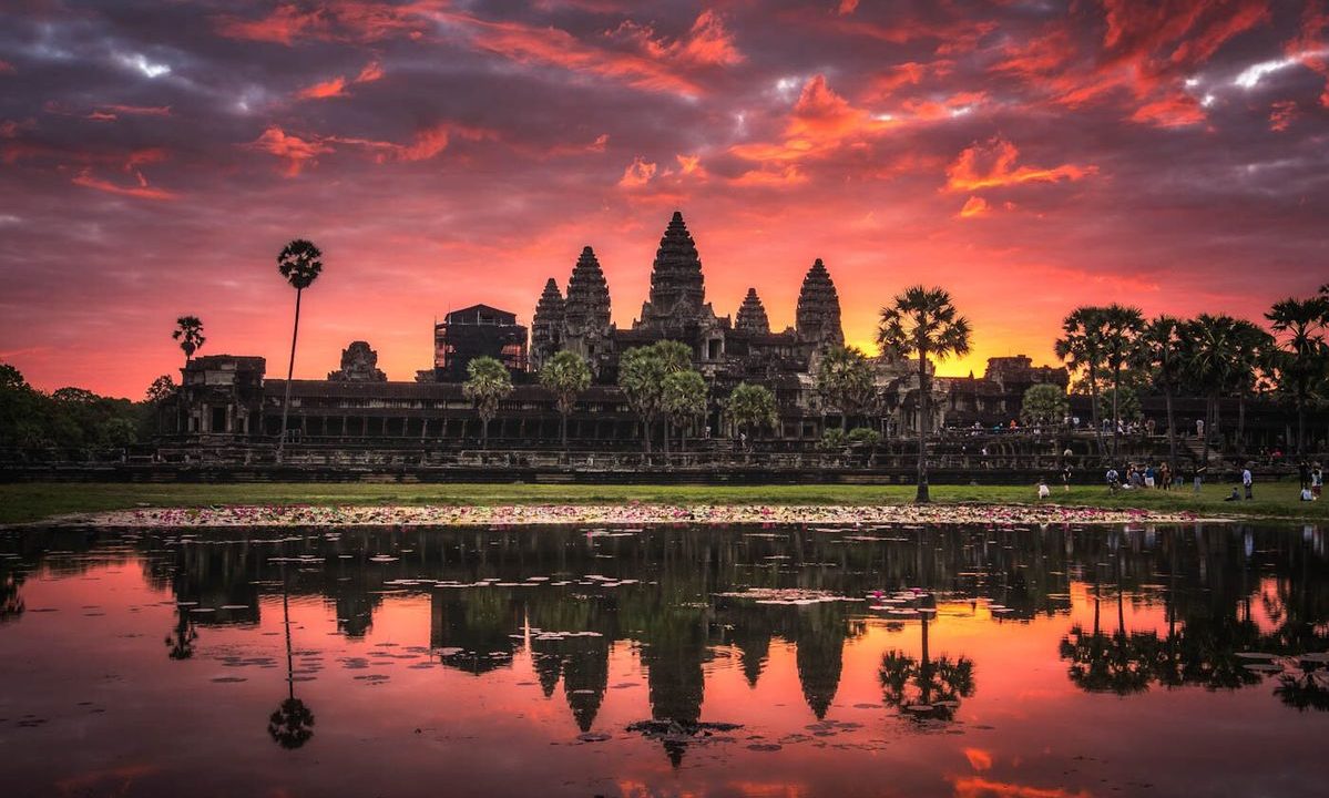 Menjelajahi Keajaiban Angkor Wat: Petualangan Bersejarah di Kamboja