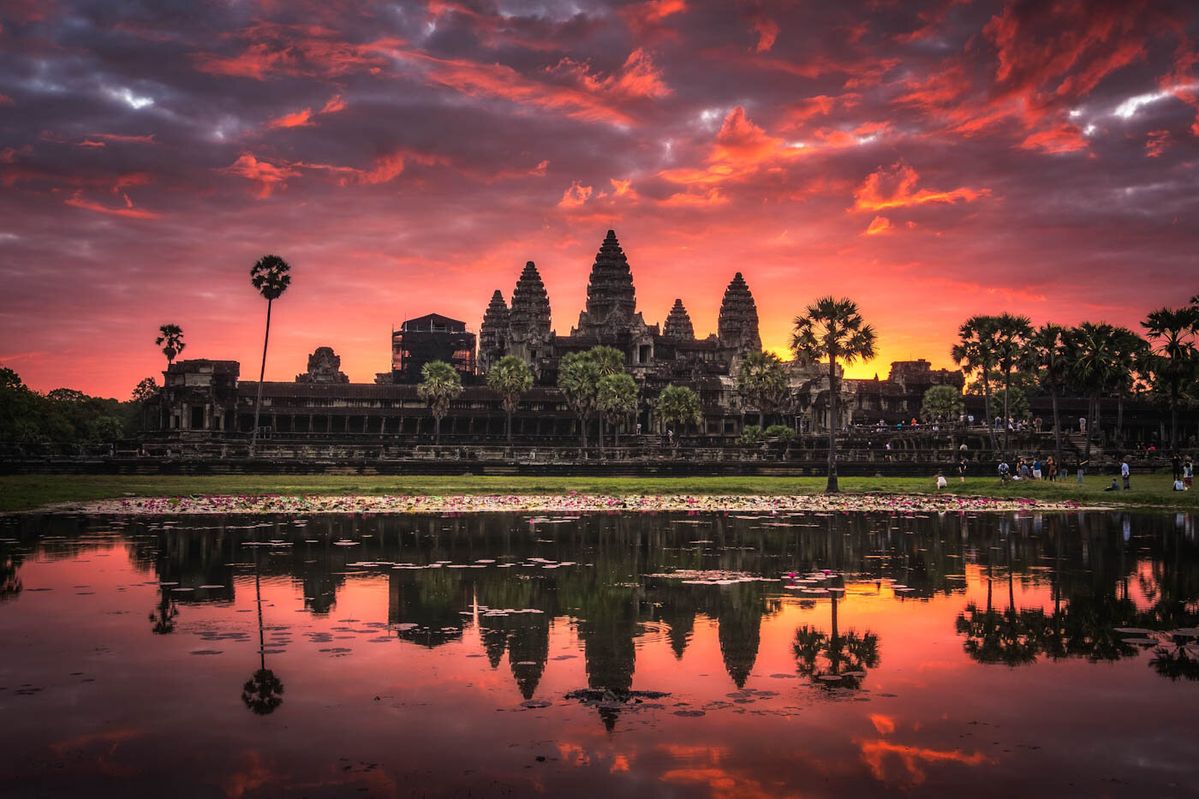 Menjelajahi Keajaiban Angkor Wat: Petualangan Bersejarah di Kamboja