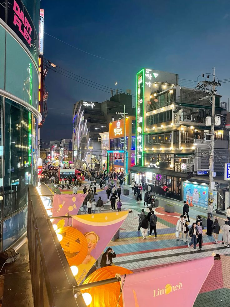 Jalan-Jalan ke Hongdae Korea yang Seru dan Penuh Warna
